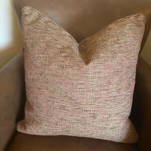 (4)Throw Pillows. Covers only.